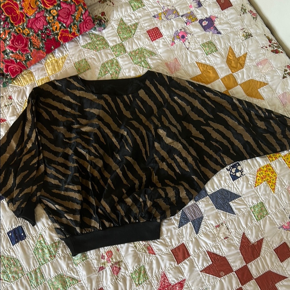 Young Edwardian Zebra Print Batwing Top S